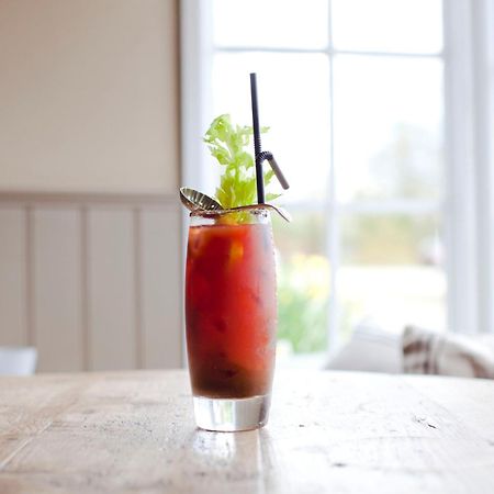 The White Horse Hotel Chilgrove Bagian luar foto