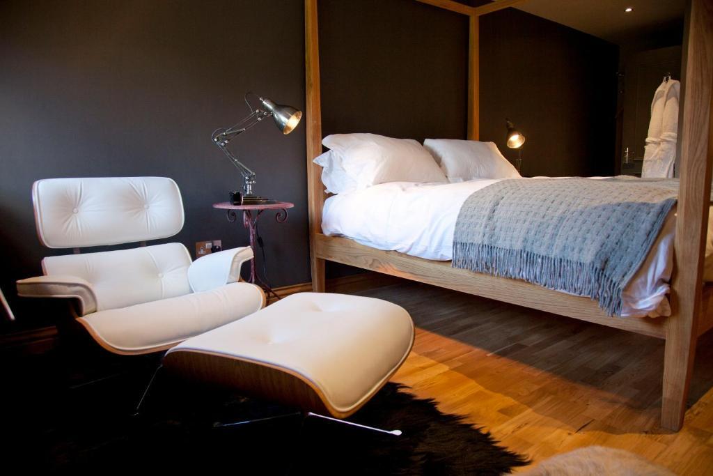 The White Horse Hotel Chilgrove Ruang foto
