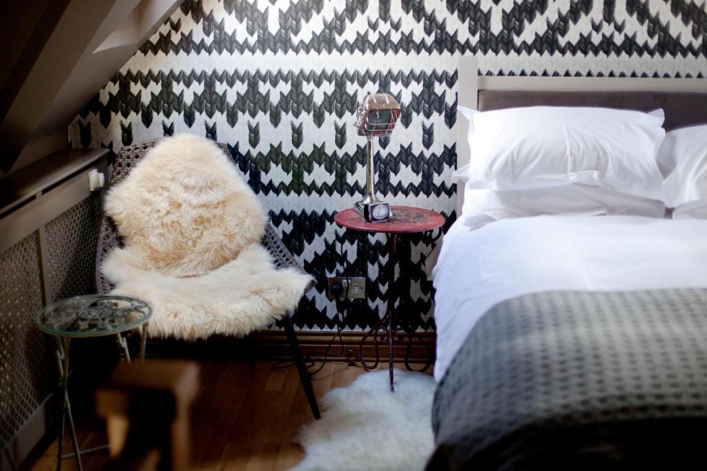 The White Horse Hotel Chilgrove Bagian luar foto