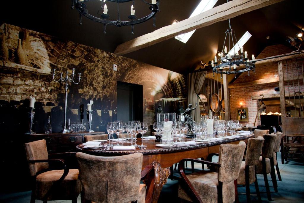 The White Horse Hotel Chilgrove Bagian luar foto