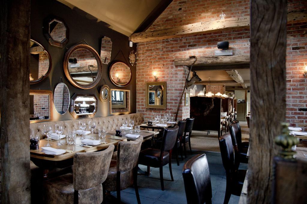 The White Horse Hotel Chilgrove Bagian luar foto