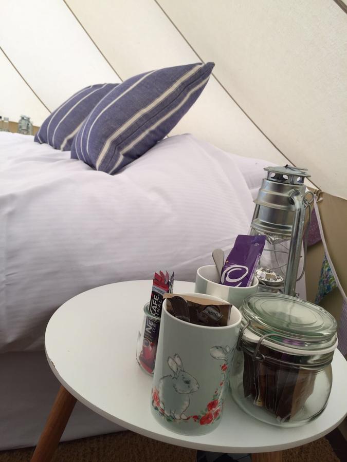The White Horse Hotel Chilgrove Bagian luar foto