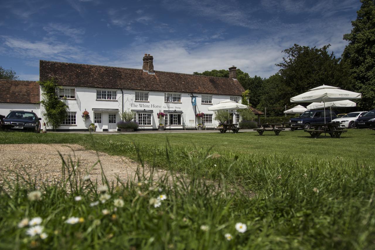 The White Horse Hotel Chilgrove Bagian luar foto