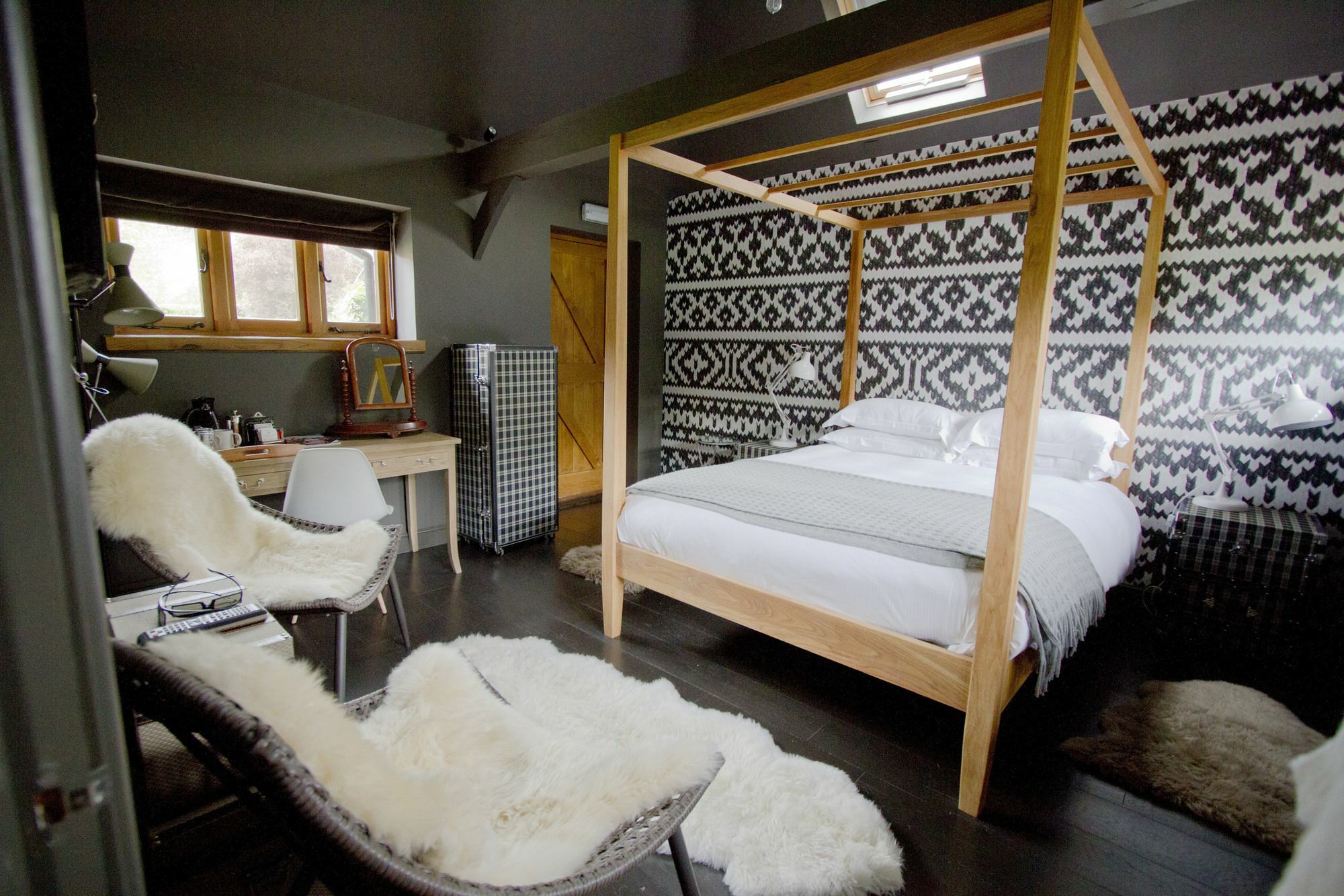 The White Horse Hotel Chilgrove Bagian luar foto